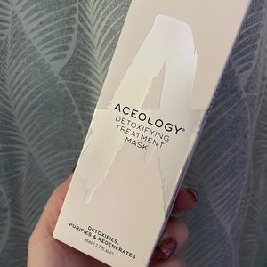 Aceology Detoxifying Treatment Mask